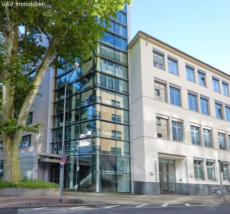 Moderne Bürofläche mit hochwertiger Ausstattung