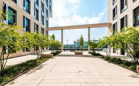 Moderne Büroflächen am Ufer des Mains