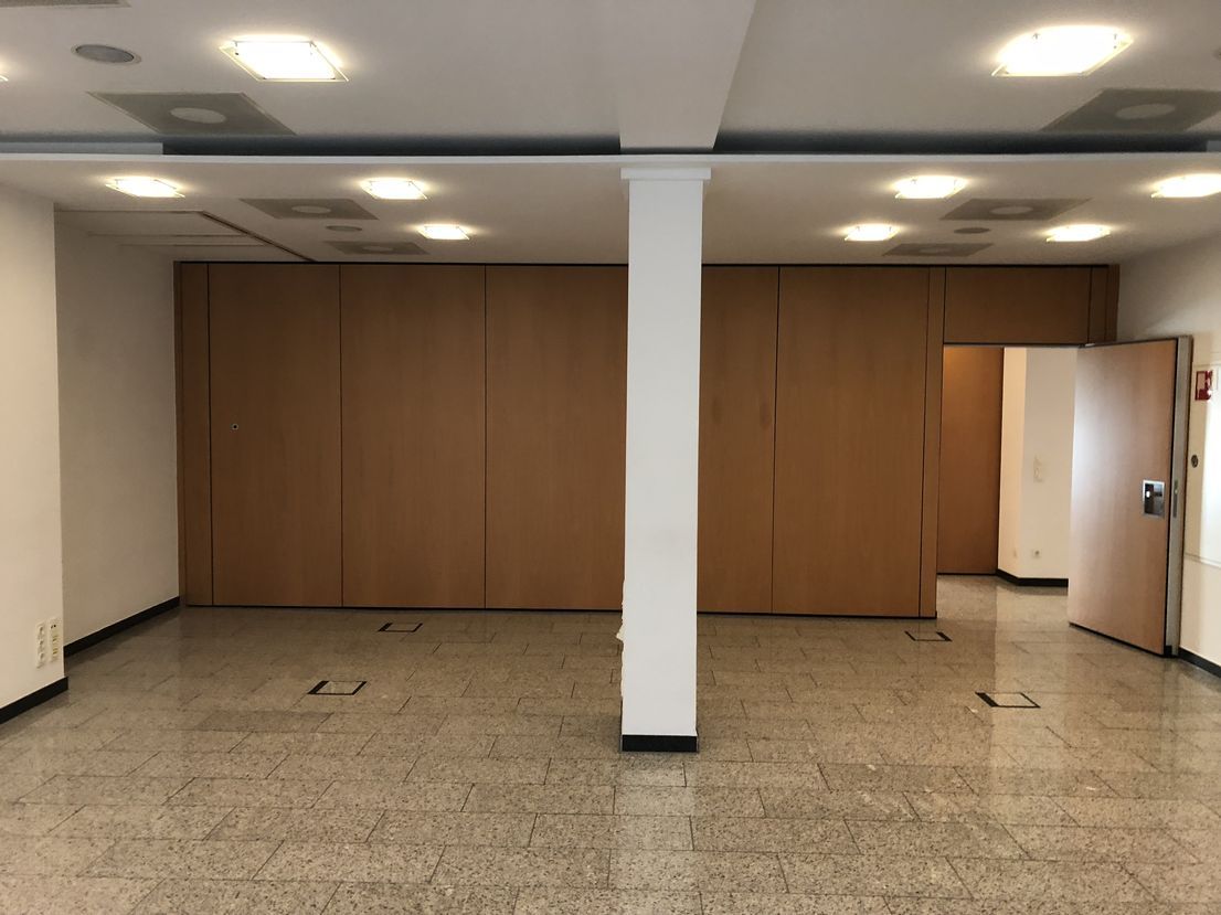 Bürohaus im Bahnhofsviertel