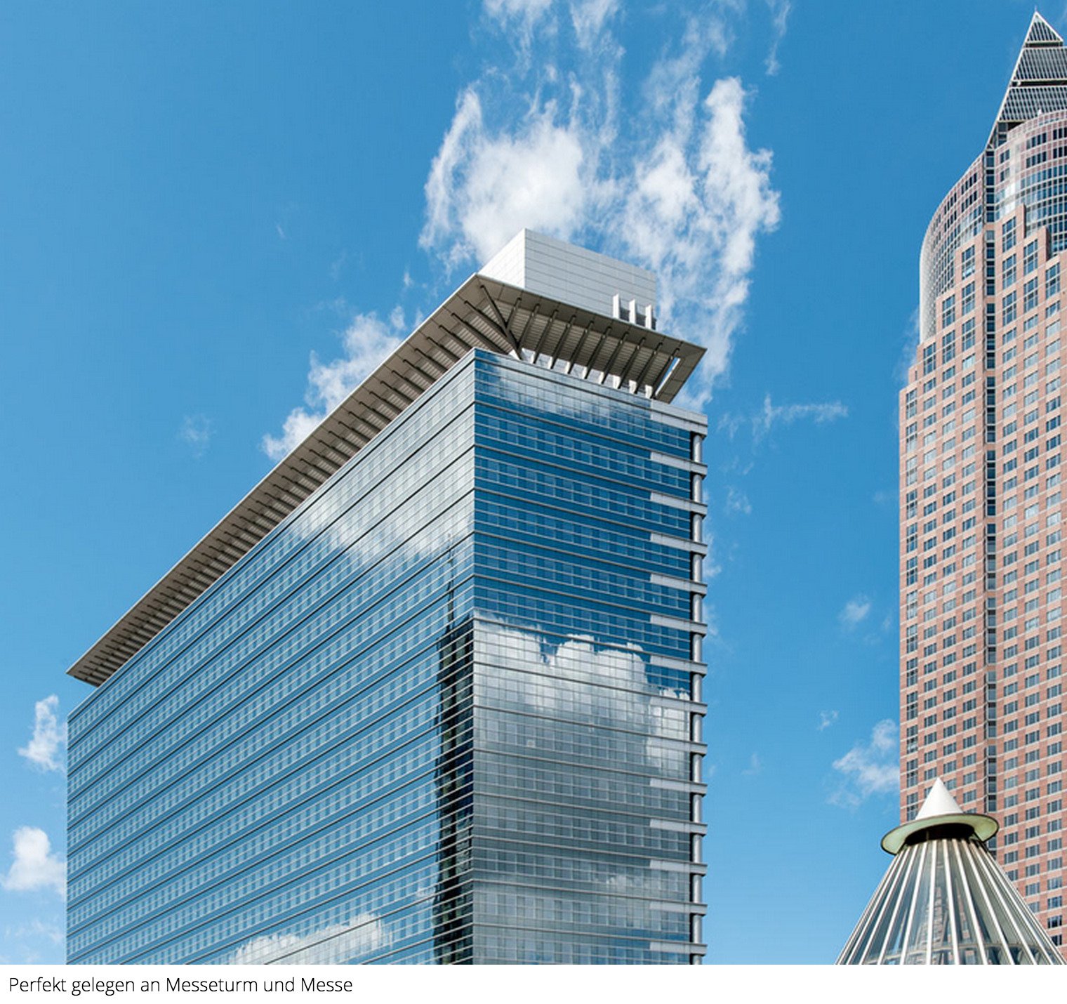 Modernes Bürohochhaus direkt an der Messe