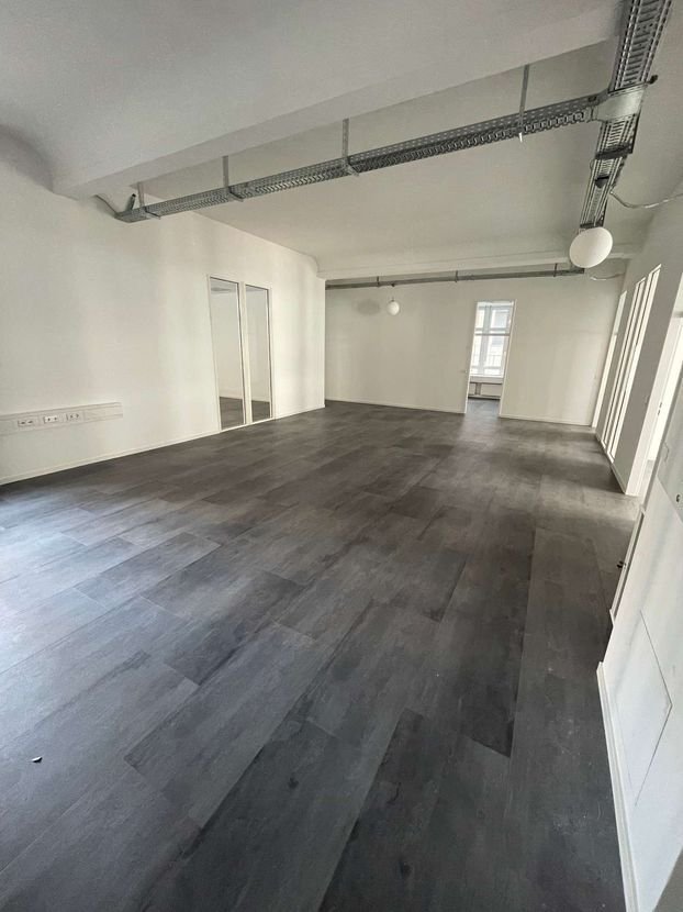 Repräsentativer Altbau im pulsierenden Bahnhofsviertel