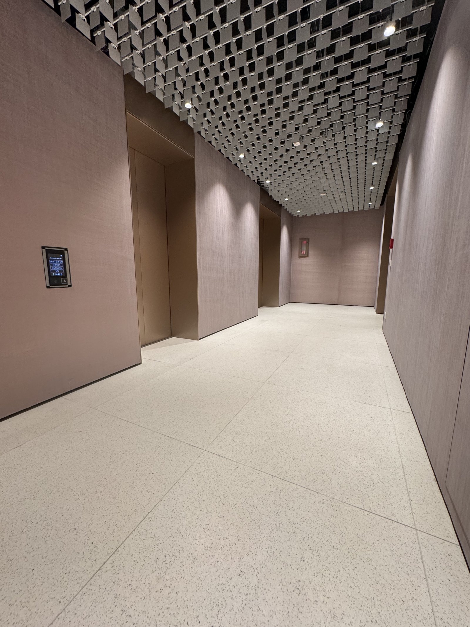 Stilvoll möblierte 2-Zimmer-Wohnung mit 68 m² Wohnfläche im renommierten FOUR