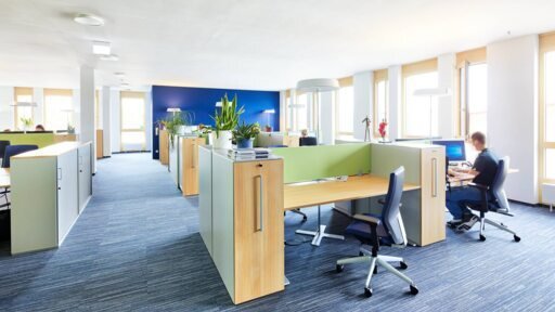 Moderne Büroflächen am Zollhafen