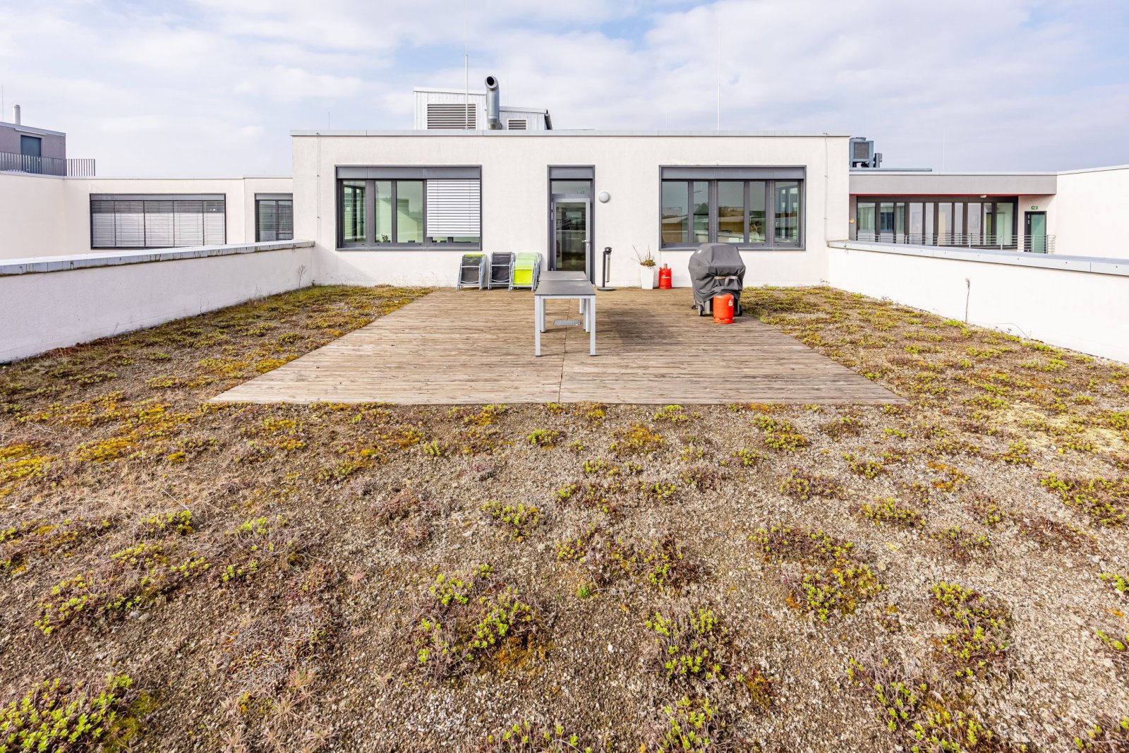Hochwertig ausgebaute Bürofläche mit Dachterrasse