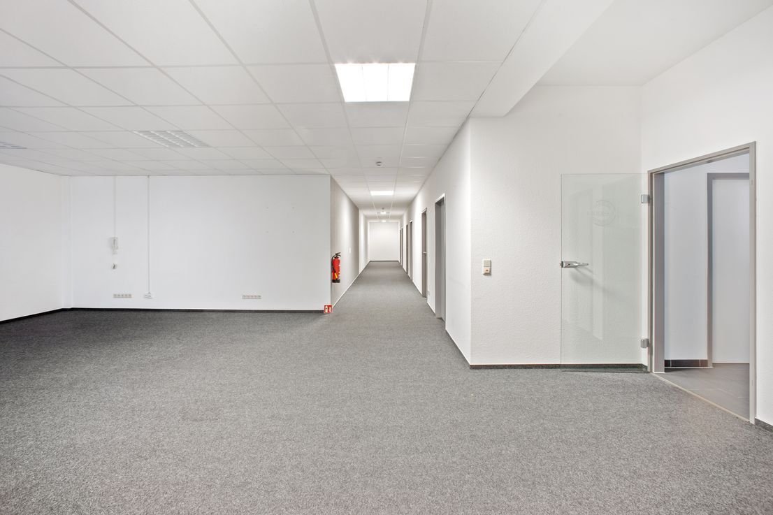 Modernes Büro- und Lagergebäude in DA-Arheiligen