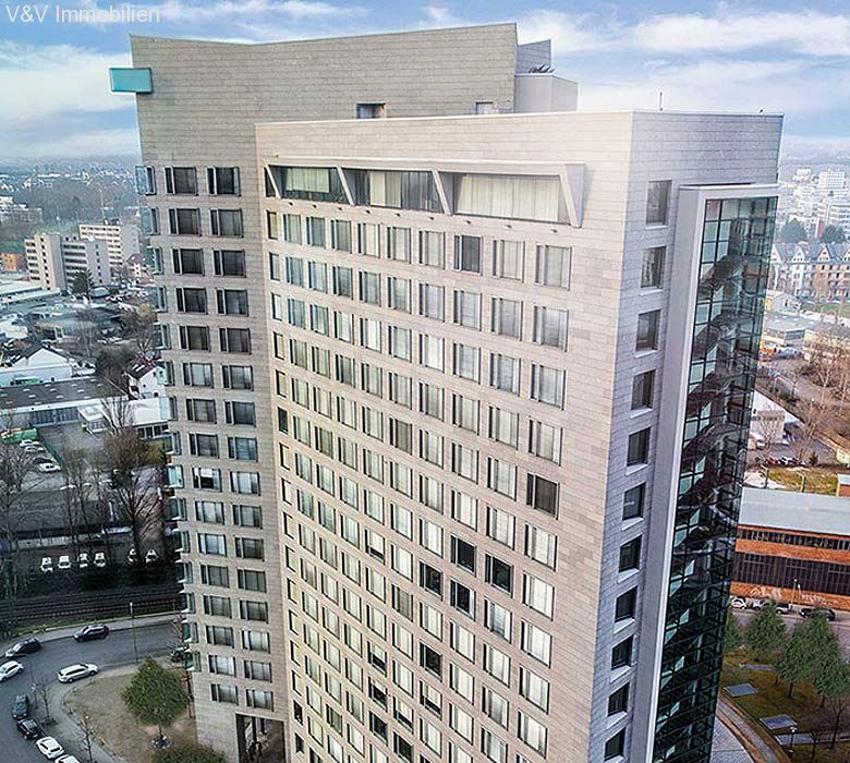Nachhaltig saniertes Bürohochhaus in der City West