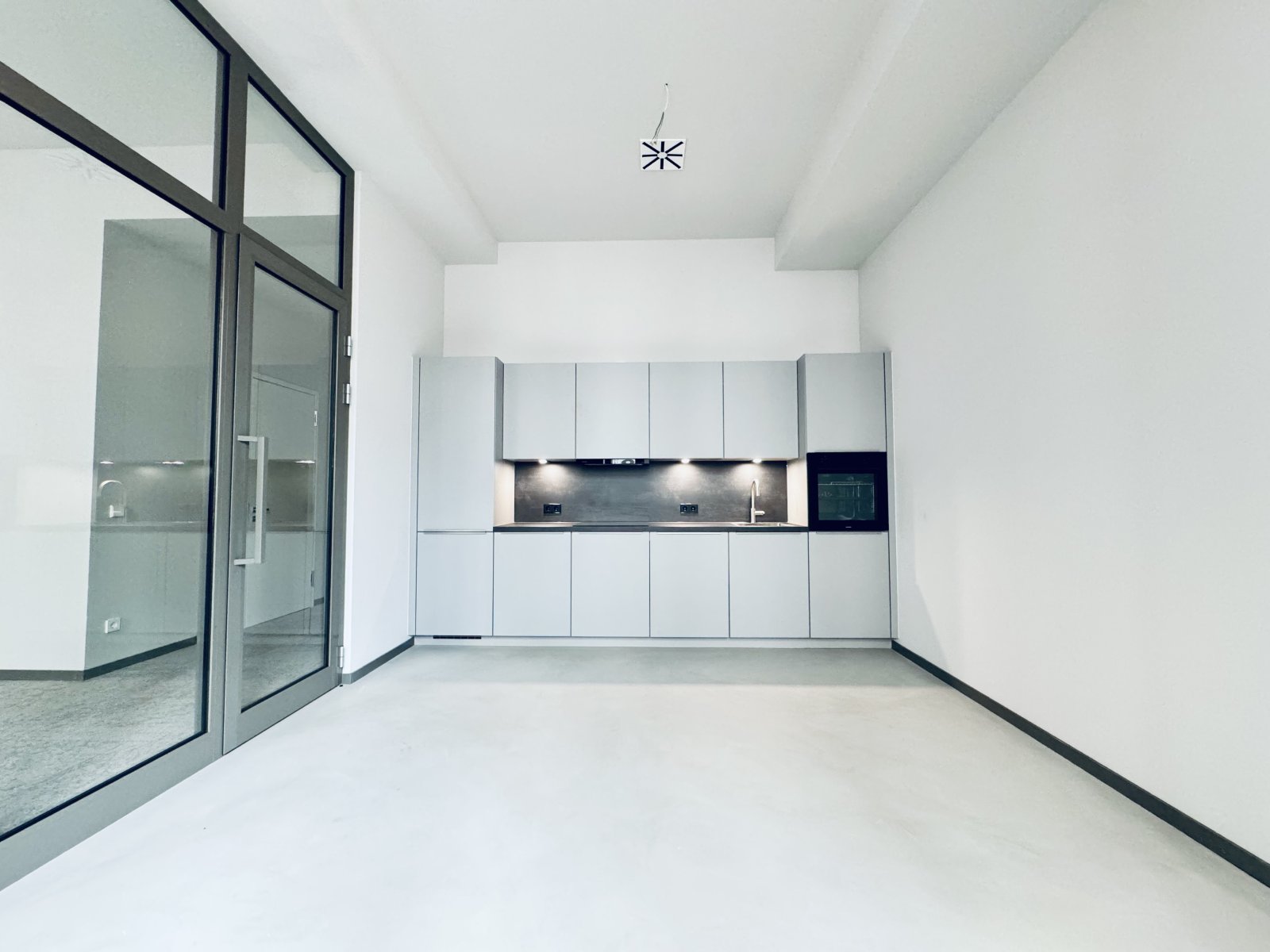 Modernes Büroloft im repräsentativen Altbau