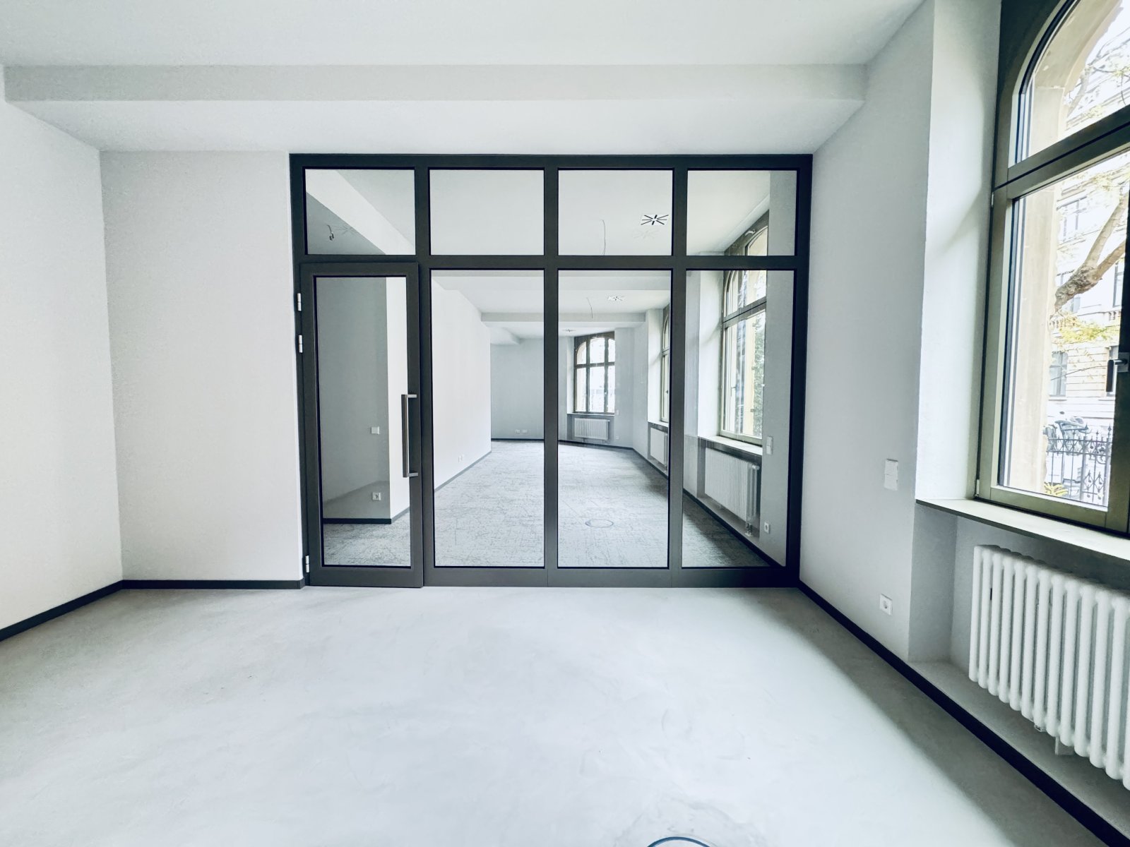Modernes Büroloft im repräsentativen Altbau