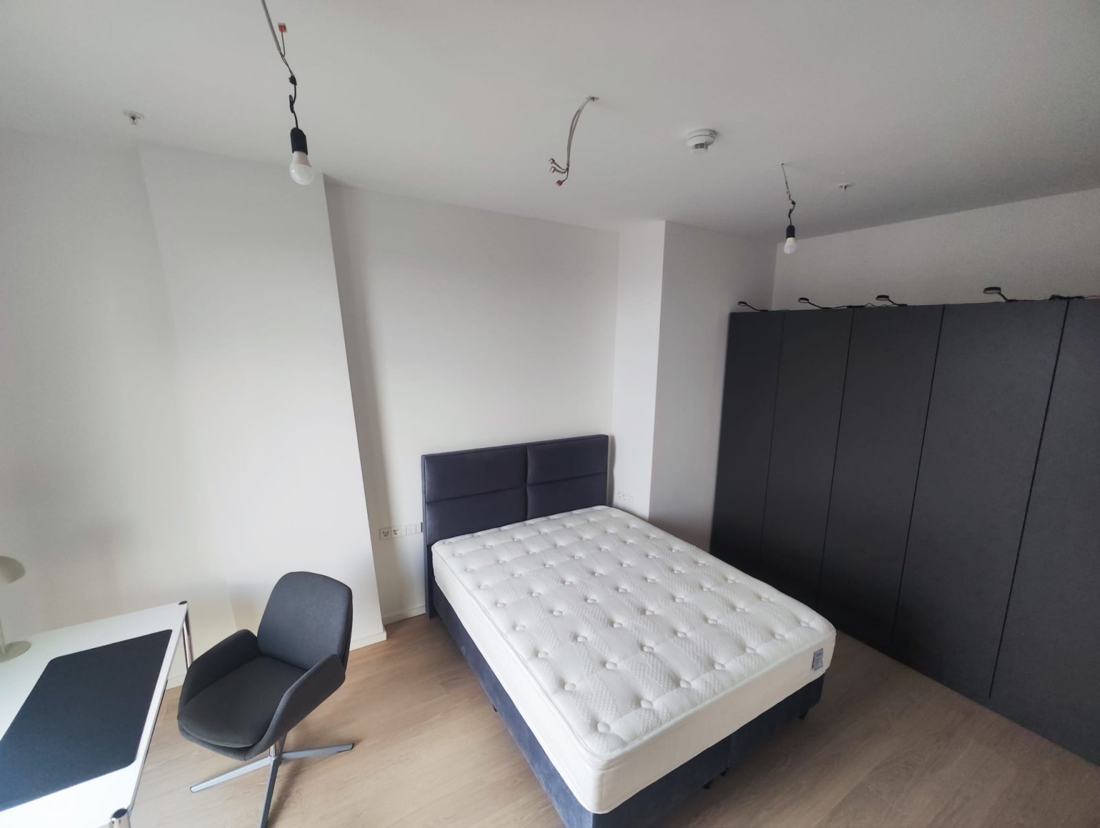 Luxuriöse, vollmöblierte 2-Zimmer-Wohnung zu verkaufen