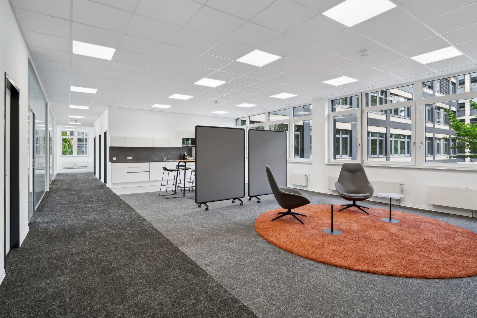 Effiziente Büroflächen in modernem Bürogebäude