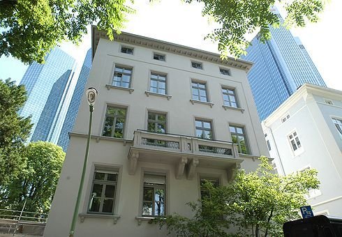 Repräsentative Altbauetage im Westend