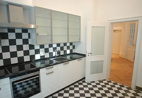 Repräsentative Altbauetage im Westend