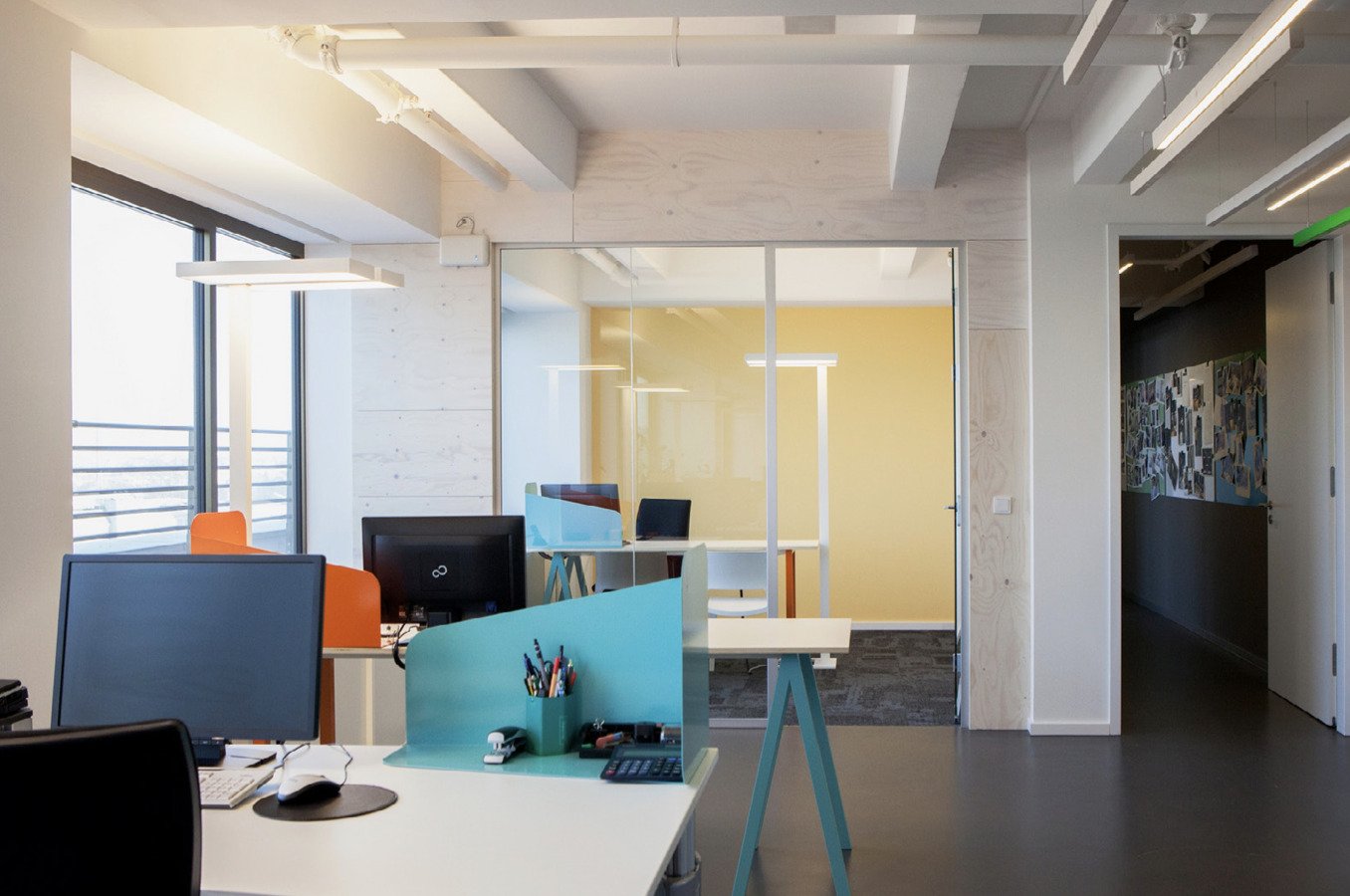 Zentrale Bürofläche mit tollem Blick über Frankfurt 