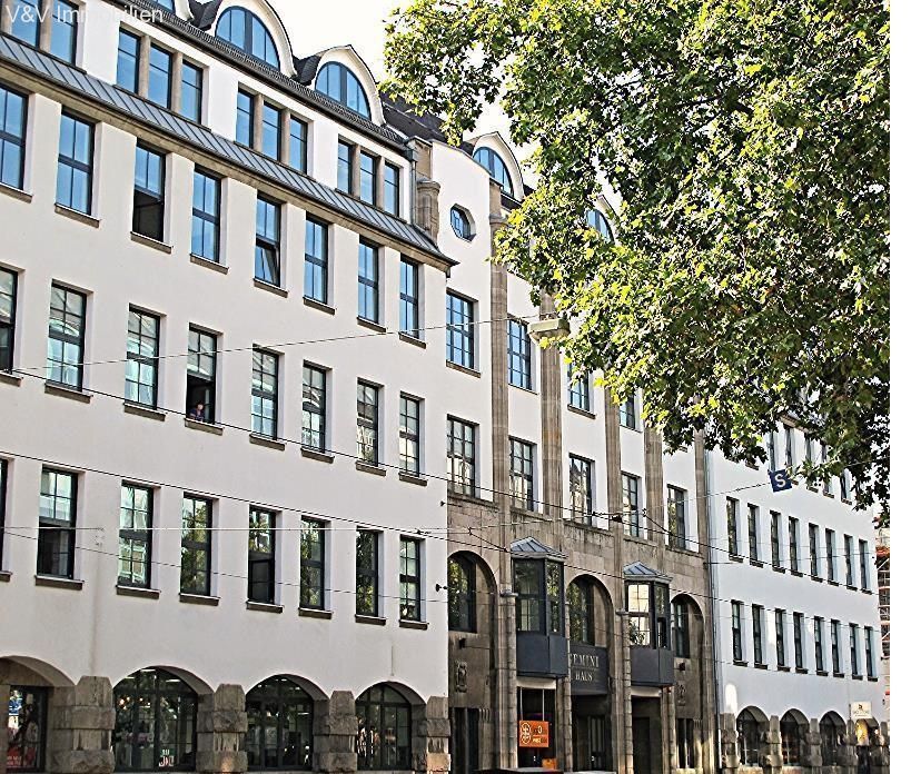 Loftartige Büroflächen in repräsentativem Stilaltbau