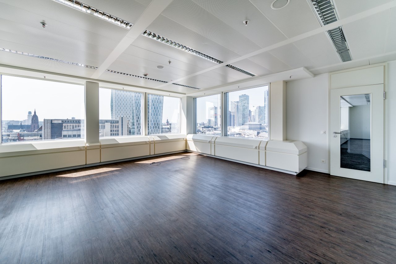 Ihr neuer Firmensitz mit spektakulärem Skylineblick