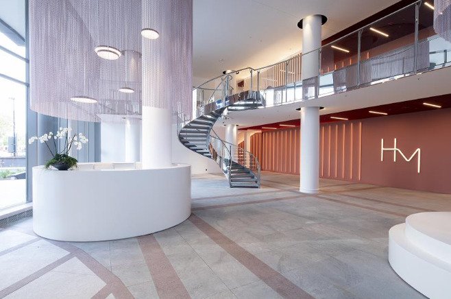 Moderne Büro- und Showroomflächen - Flexible Nutzungsmöglichkeiten und kurze Laufzeit