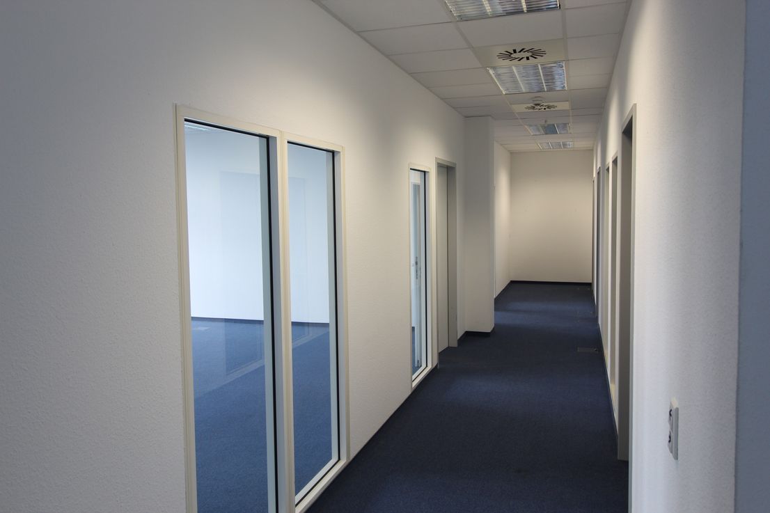 Büroflur 1.OG 13a Büroflur 1.OG 13a