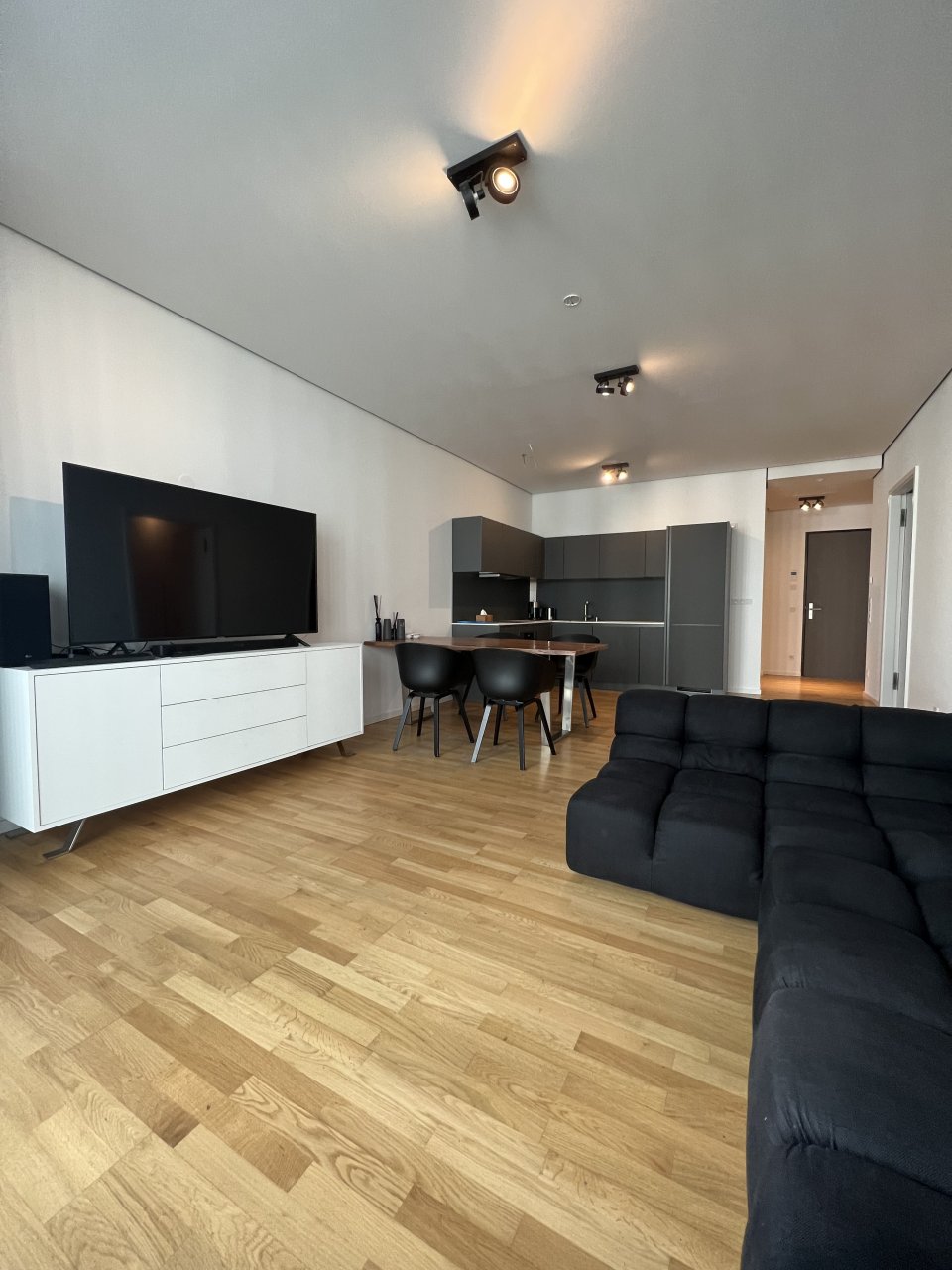 Exklusives, komplett möbliertes Luxusapartment in direkter Citylage