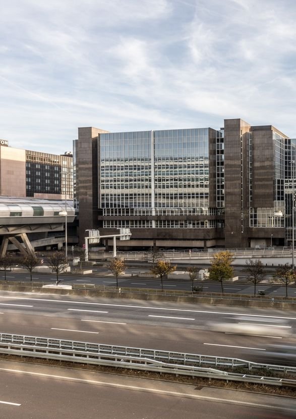 Arbeiten am internationalen Drehkreuz