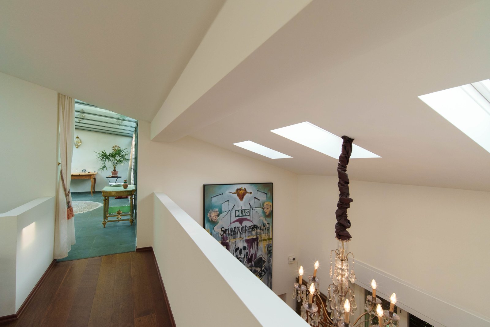 Brightly lit design area with elegant room division and gallery character Brightly lit design area with elegant room division and gallery character